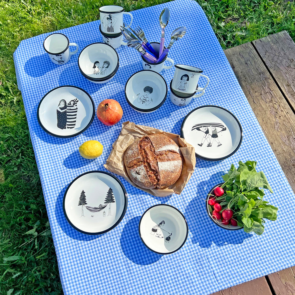 plate dots and stripes