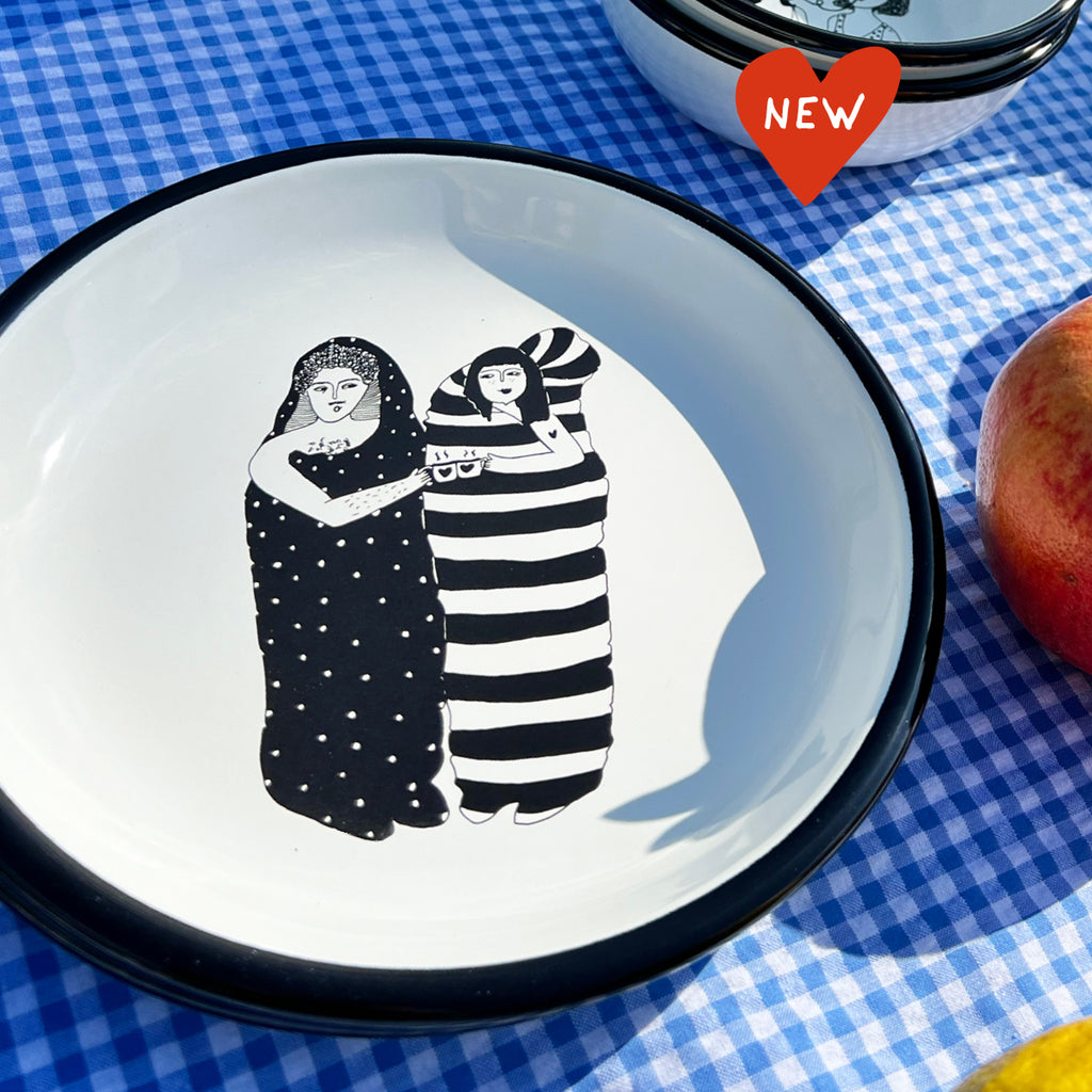 plate dots and stripes