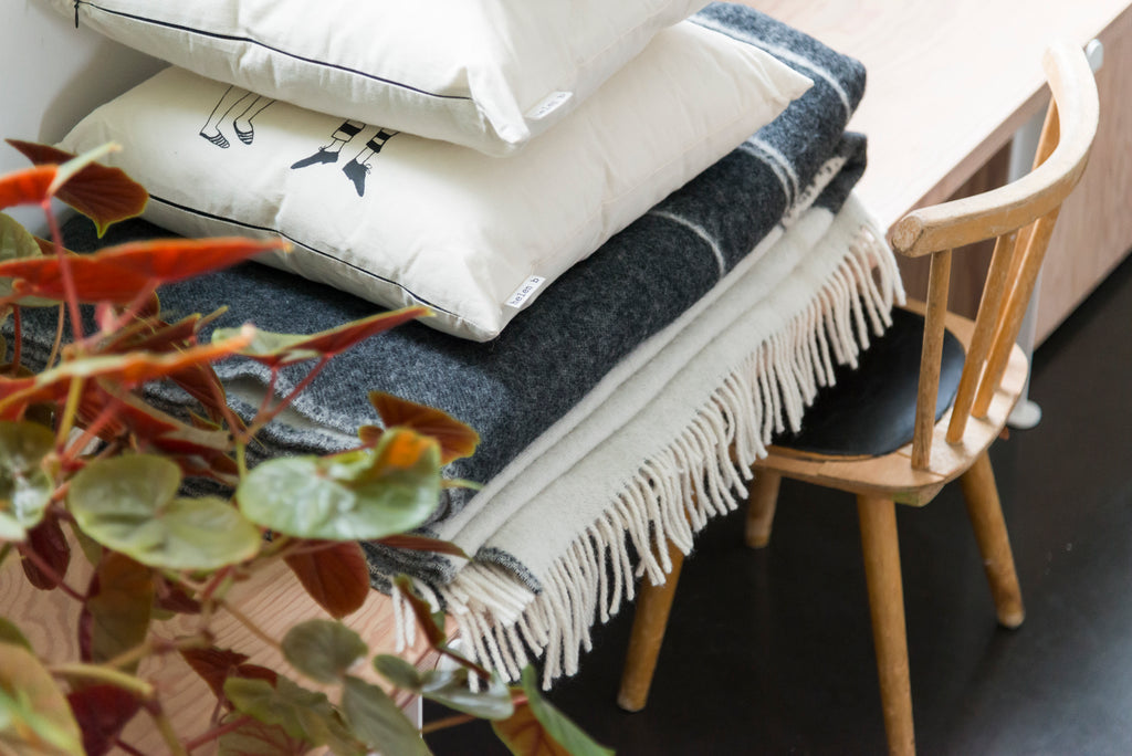 plaid wol naked couple back