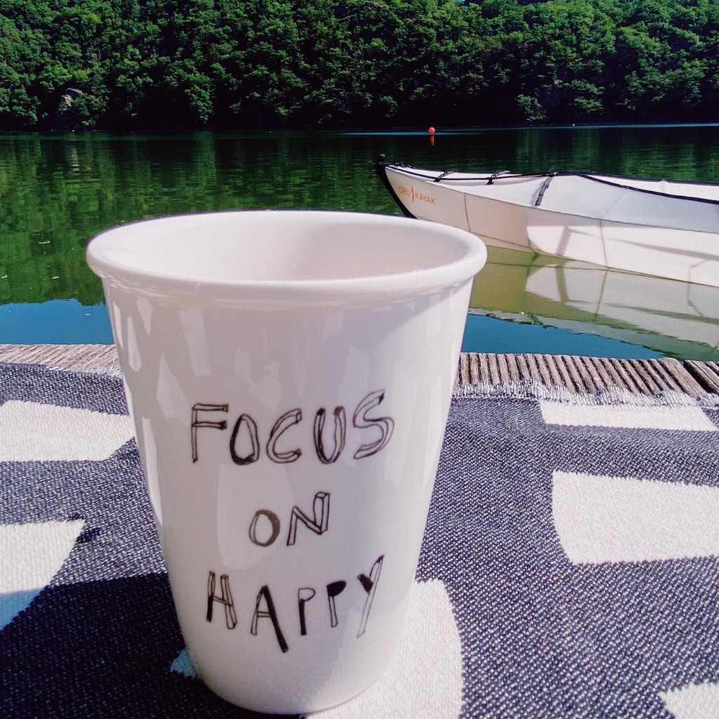 helen b porseleinen beker focus on happy