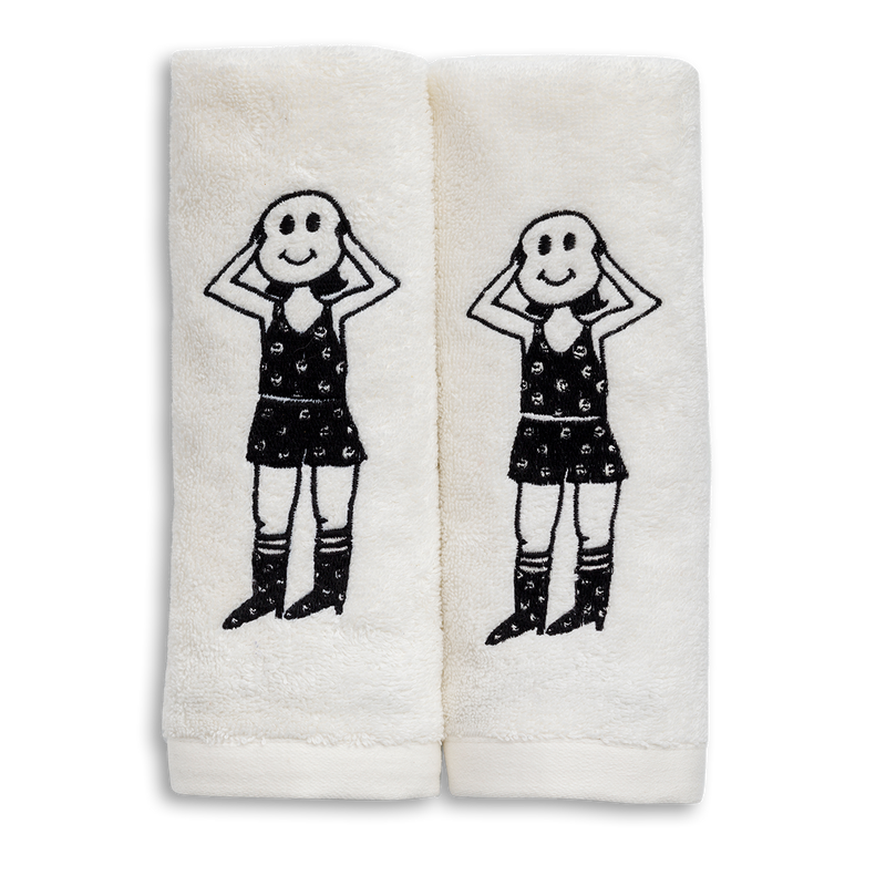 guest towel smiley girl