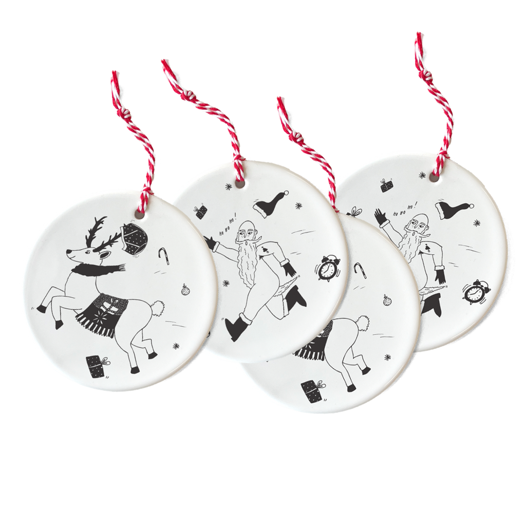 set van 4 hangers naughty rudolph