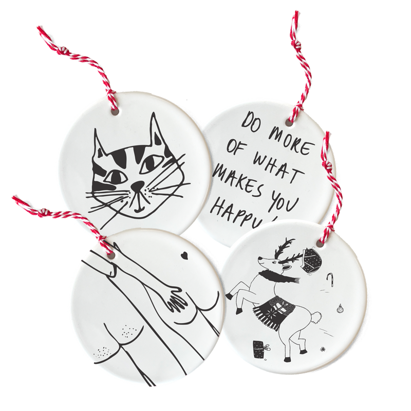 set of 4 hangers mix