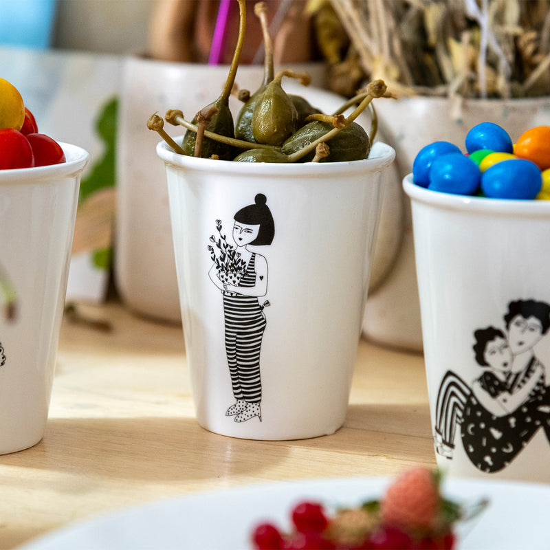 beker lili flower pot