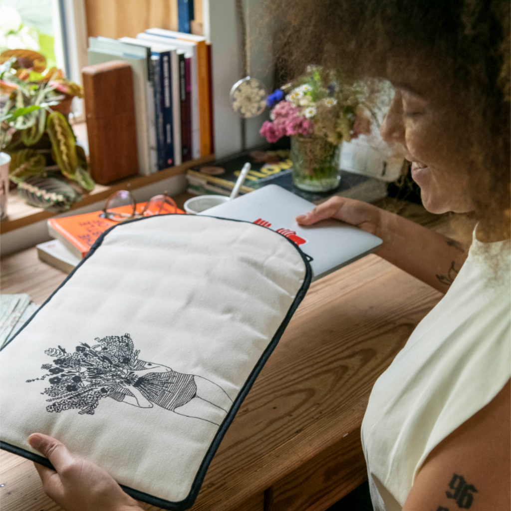 laptophoes helen b flower girl